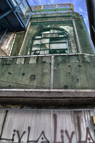 Illustration for article titled One of Japan's Scariest-Looking Train Stations